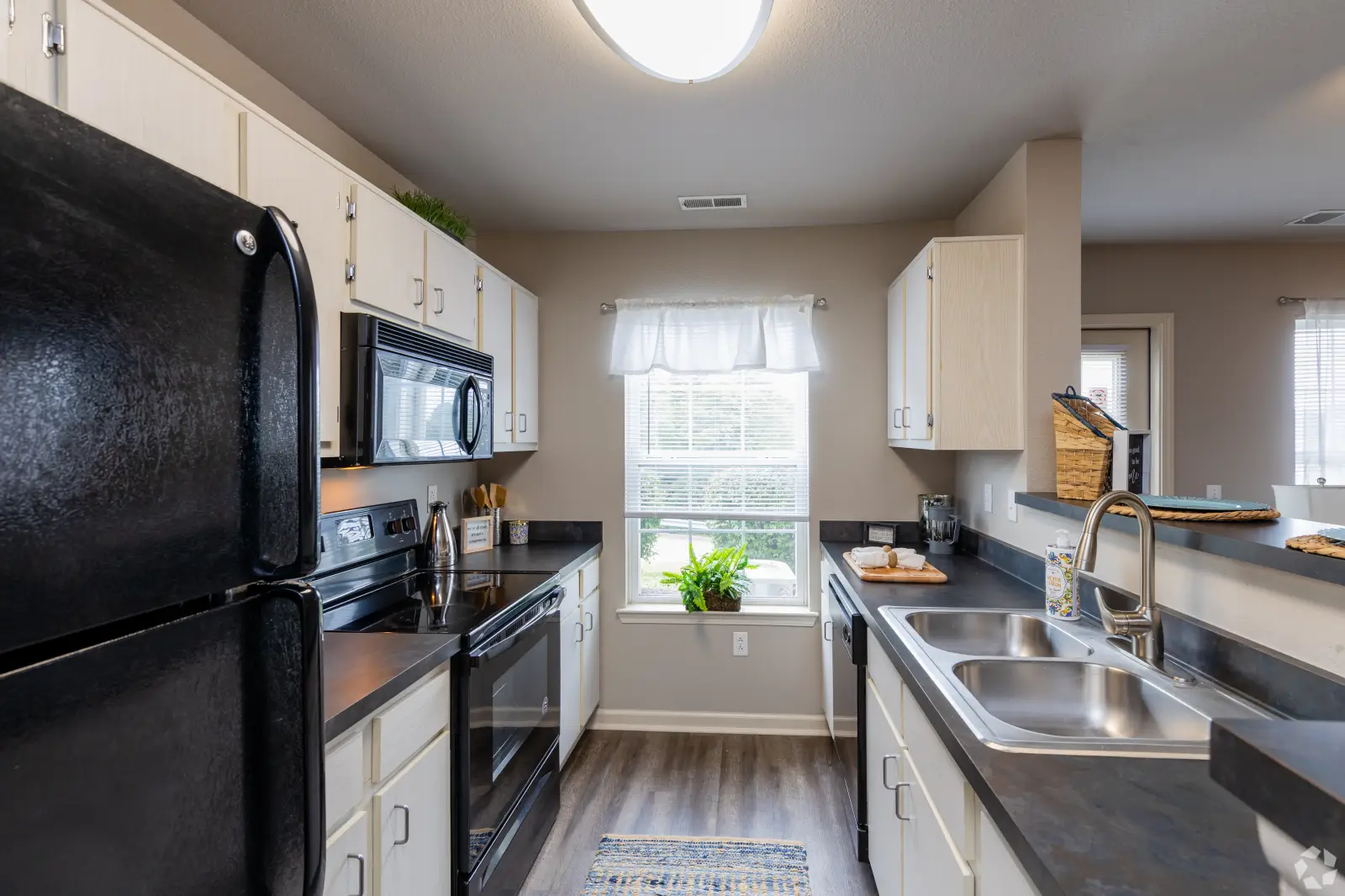 Merced Station Interior 